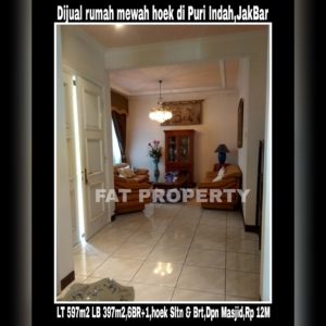 Dijual rumah hoek bagus jalan besar Puri Indah Jakarta Barat