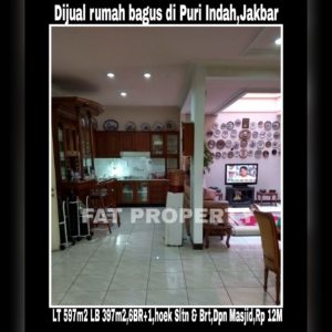 Dijual rumah hoek bagus jalan besar Puri Indah Jakarta Barat