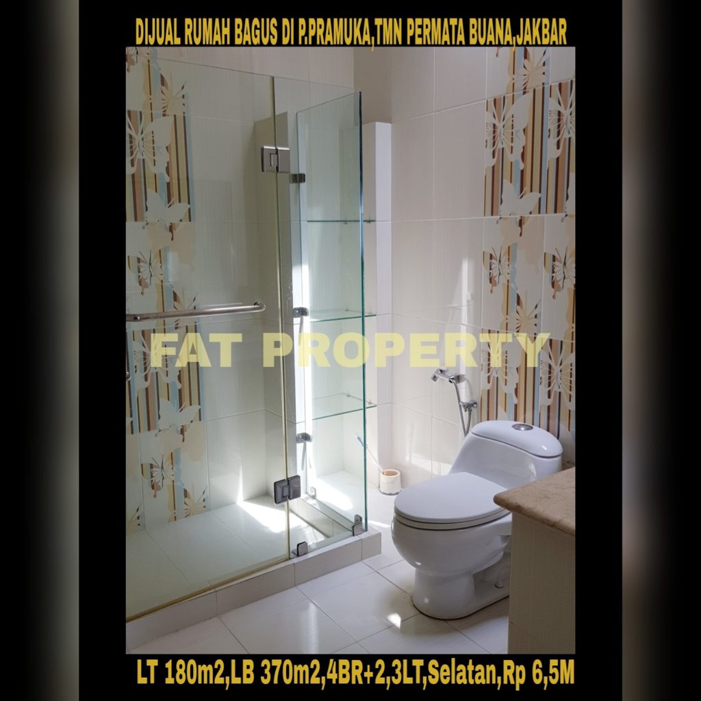 Dijual rumah di Taman Permata Buana, Jl Pulau Pramuka,Jakarta Barat.