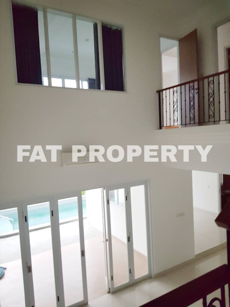 Dijual rumah renov bagus di Jl Gn Hijau,Tmn Bromo,Lippo Karawaci.