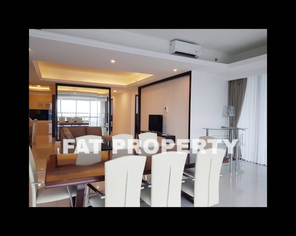 For rent: the best unit in The ST MORITZ Jakarta with view 180 degrees!