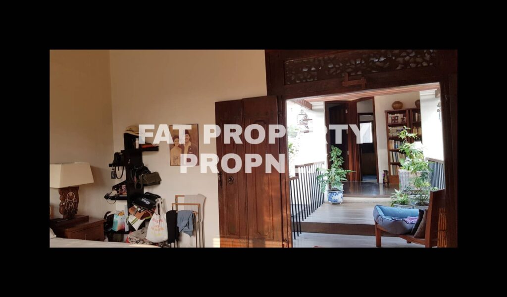 Dijual rumah asri di Permata Hijau Blok Q,Jakarta Selatan.