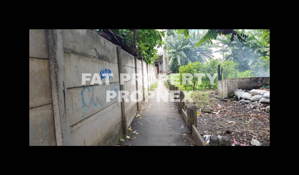 Dijual kavling komersil samping fly over sebrang Sekolah Notredam,Jl Kembang Kerep,Puri Indah,Jakarta Barat.