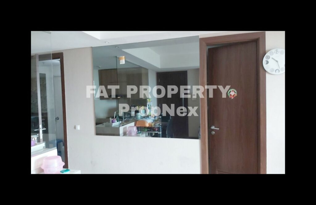 Dijual harga miring Apartment ST Moritz di Jl Puri Indah Jakarta Barat.