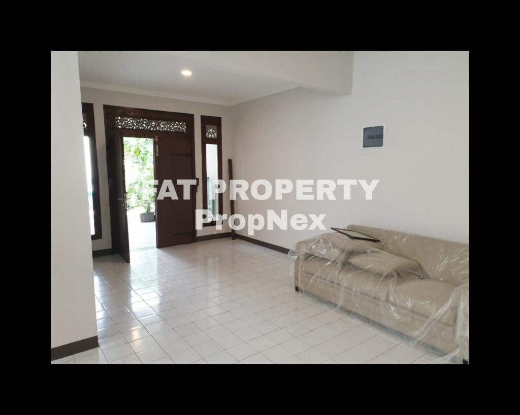 Disewakan rumah di Puri Indah Blok D,Jakarta Barat.