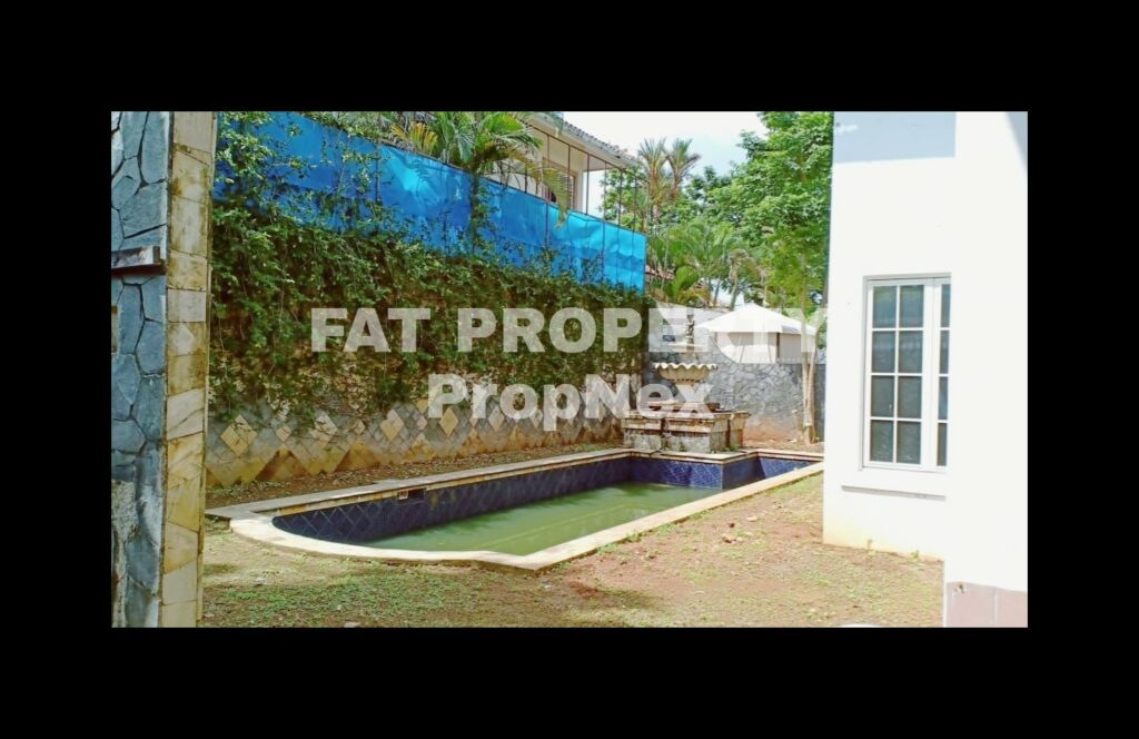 Dijual rumah mewah dgn kolam renang di Jl Boulevard Palem Raya ,Lippo Karawaci.