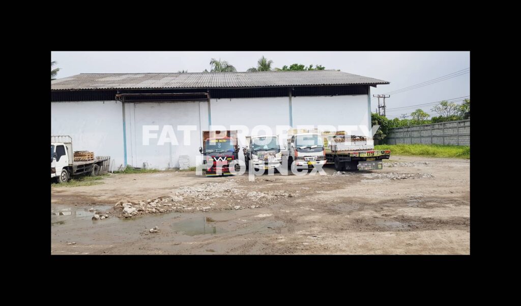 Disewakan gudang di pinggir jalan Cikande,hny 2km dr pintu tol Cikande.