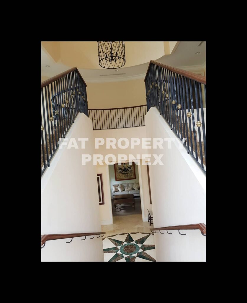 Dijual rumah mewah bagus dgn swimming pool di Taman Golf 283,Imperial Golf,Lippo Karawaci.