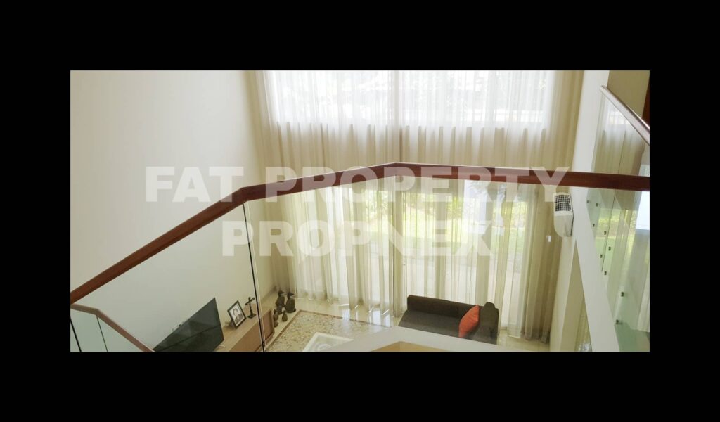 Dijual rumah mewah di Jl Cendana Golf,Taman Golf,Lippo Karawaci.